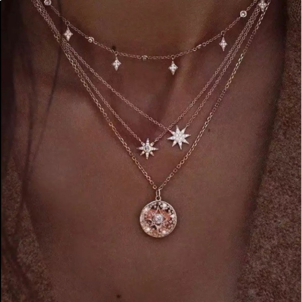 ✨FREE NECKLACE WITH EVERY PURCHASE✨ - Picture 2 of 4